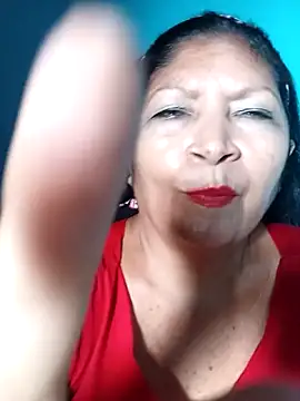 Snapshot of naysi chatting on 09.25.25 naysi online show from 09.25.25