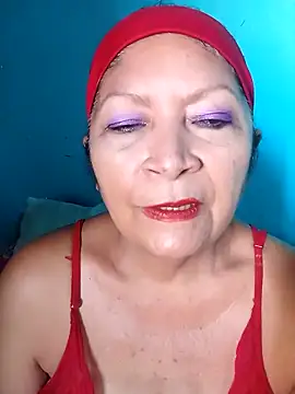 Snapshot of naysi chatting on 10.16.25 naysi online show from 10.16.25