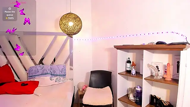 rose scottt online show from 02.21.25