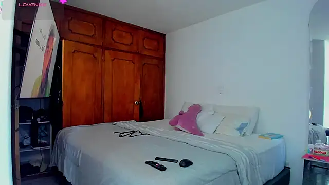 Jordyrodriiguez online show from 01.23.25