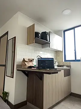 LauraCadwell online show from 10.01.25