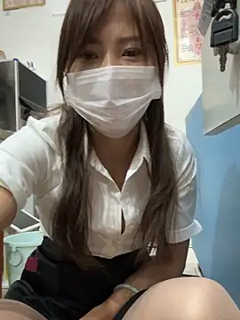 Snapshot of andii-1 chatting on 12.19.25 andii-1 online show from 12.19.25