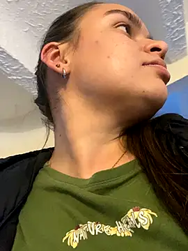 Nathaly00  online show from 10.15.25