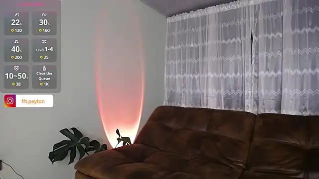 Snapshot of peyton_golden1 chatting on 12.29.24 peyton golden1 online show from 12.29.24