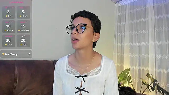 Snapshot of peyton_golden1 chatting on 02.08.25 peyton golden1 online show from 02.08.25