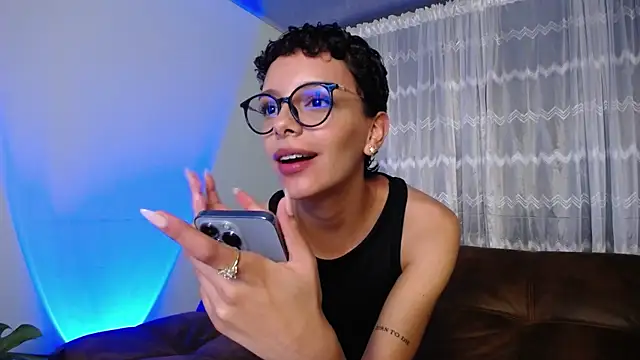 Snapshot of peyton_golden1 chatting on 03.06.25 peyton golden1 online show from 03.06.25