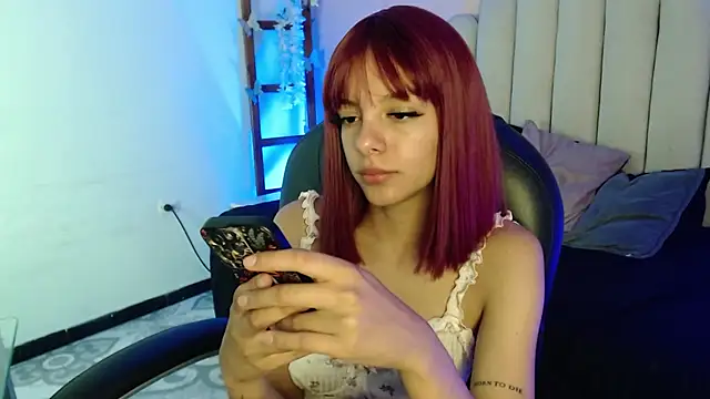 Snapshot of peyton_golden1 chatting on 10.09.25 peyton golden1 online show from 10.09.25