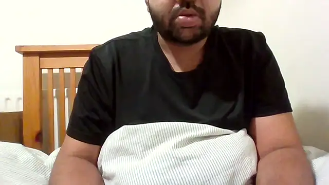 Snapshot of whoreboi98 chatting on 04.14.26 whoreboi98 online show from 04.14.26