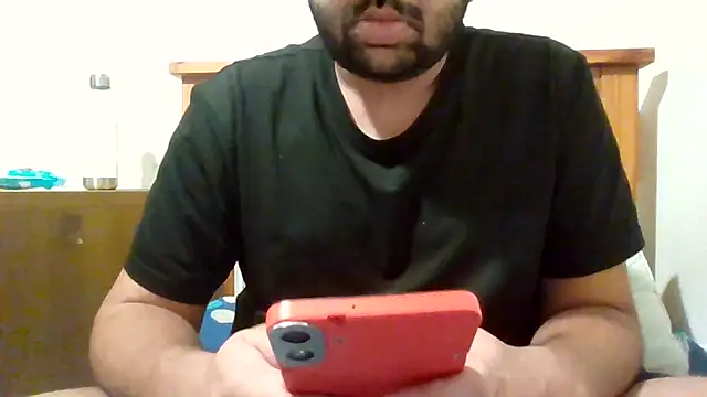 Snapshot of whoreboi98 chatting on 06.19.26 whoreboi98 online show from 06.19.26