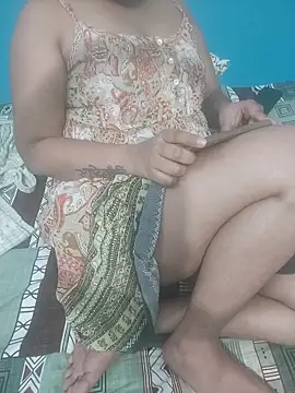 Snapshot of Dreamgirl1211 chatting on 03.17.25 Dreamgirl1211 online show from 03.17.25