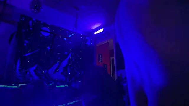 Snapshot of Barry_Indica chatting on 12.19.25 Barry Indica online show from 12.19.25