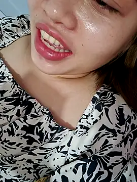 Snapshot of Wettpussyxx chatting on 09.23.25 Wettpussyxx online show from 09.23.25