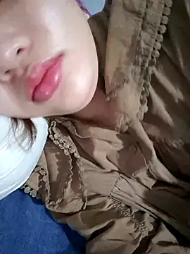 Snapshot of Wettpussyxx chatting on 11.05.25 Wettpussyxx online show from 11.05.25