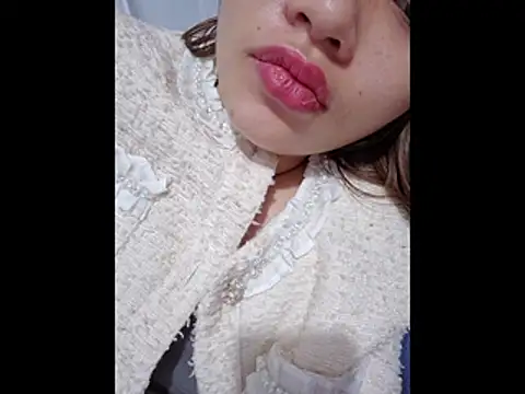 Snapshot of Wettpussyxx chatting on 11.12.25 Wettpussyxx online show from 11.12.25