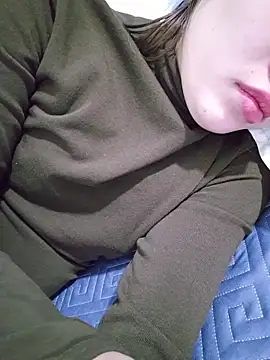 Snapshot of Wettpussyxx chatting on 11.28.25 Wettpussyxx online show from 11.28.25