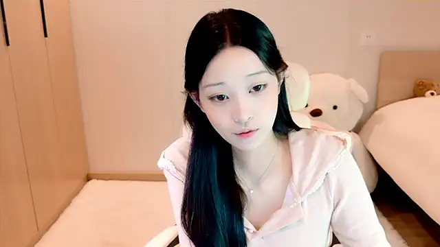 Xueb J online show from 12.03.24