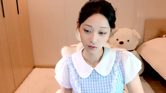 Xueb J online show from 12.12.24