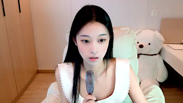 Xueb J online show from 11.16.25