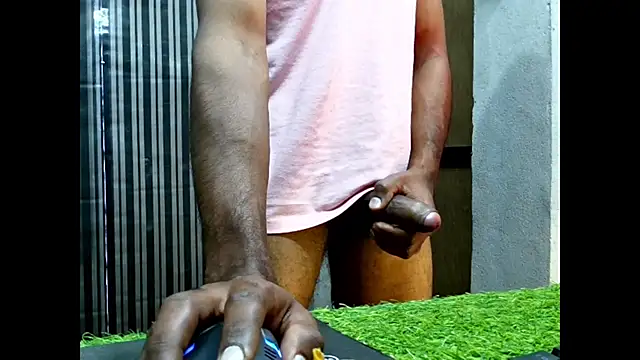 Snapshot of Its_sunny_24 chatting on 01.10.25 Its sunny 24 online show from 01.10.25