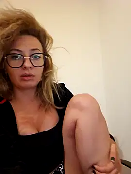 Selenna emma online show from 09.26.25