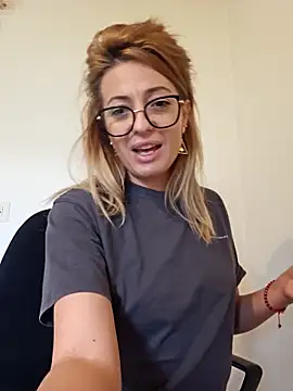 Selenna emma online show from 10.15.25