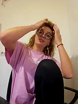 Selenna emma online show from 10.21.25