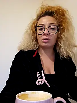 Selenna emma online show from 11.10.25