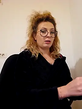 Selenna emma online show from 11.22.25