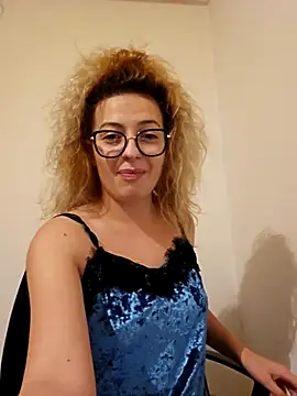 Selenna emma online show from 11.23.25