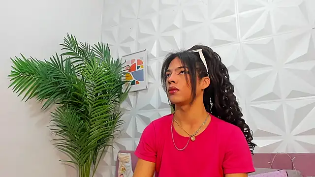 Briyit Doll online show from 12.12.24