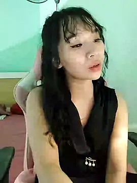 Snapshot of Yinzing_502 chatting on 01.02.25 Yinzing 502 online show from 01.02.25