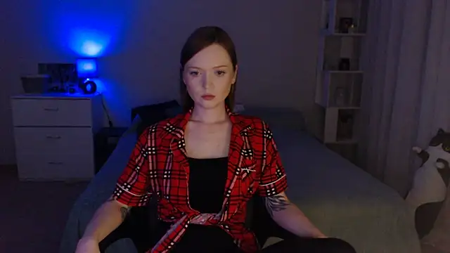 Snapshot of Allaria chatting on 07.19.26 Allaria online show from 07.19.26