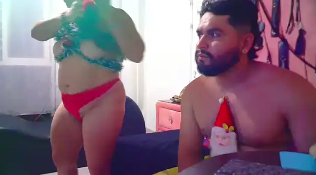 Snapshot of LeidyJones chatting on 12.10.24 LeidyJones online show from 12.10.24