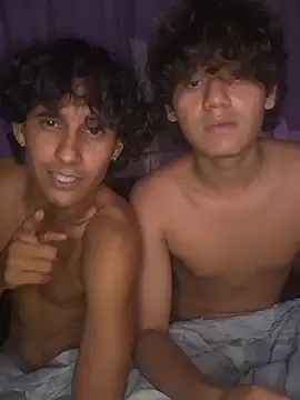 Snapshot of pedrodavid_ chatting on 11.30.25 pedrodavid online show from 11.30.25