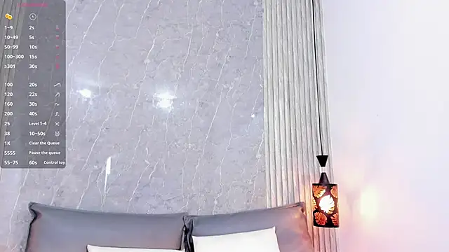 Snapshot of Sophiee_Velvet chatting on 01.27.25 Sophiee Velvet online show from 01.27.25