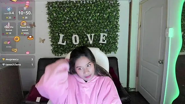 Enma  clark online show from 12.23.24