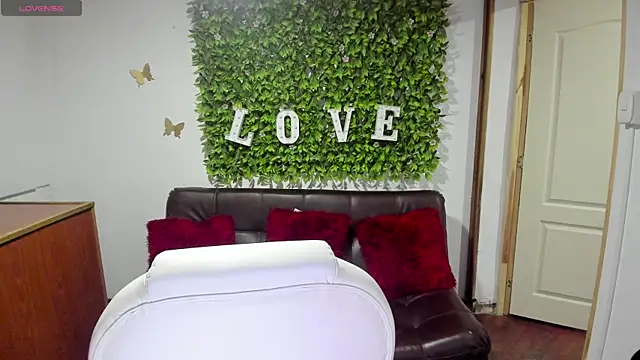 Enma  clark online show from 01.25.25