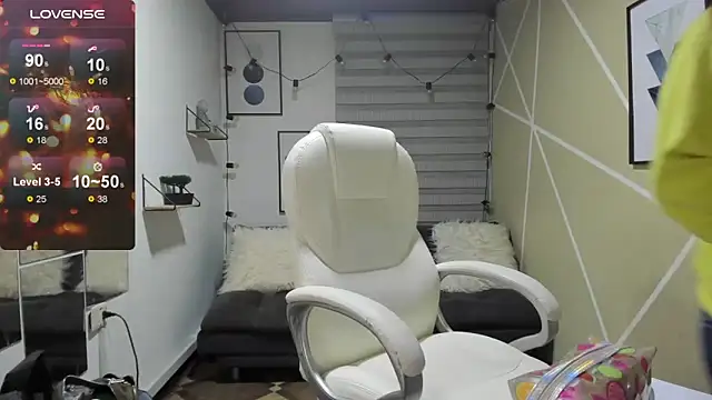 Enma  clark online show from 11.30.25