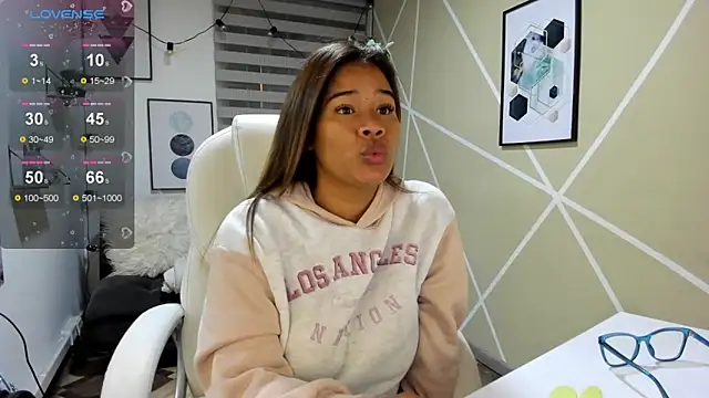 Enma  clark online show from 04.19.26