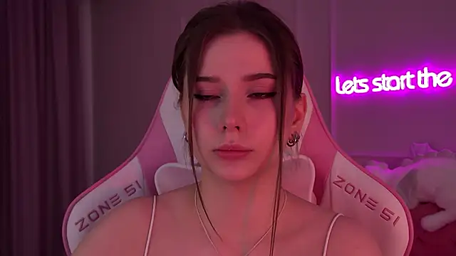 Snapshot of DianaVert chatting on 02.06.25 DianaVert online show from 02.06.25