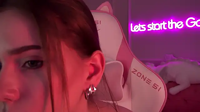 Snapshot of DianaVert chatting on 02.07.25 DianaVert online show from 02.07.25