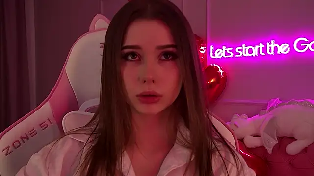 Snapshot of DianaVert chatting on 02.11.25 DianaVert online show from 02.11.25