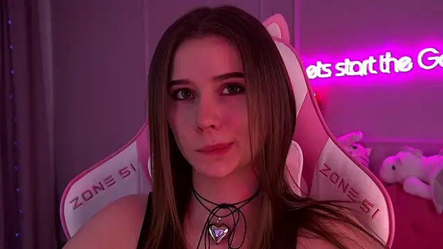 Snapshot of DianaVert chatting on 02.13.25 DianaVert online show from 02.13.25