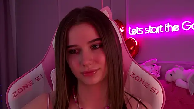 Snapshot of DianaVert chatting on 02.14.25 DianaVert online show from 02.14.25