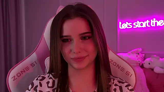 Snapshot of DianaVert chatting on 02.18.25 DianaVert online show from 02.18.25