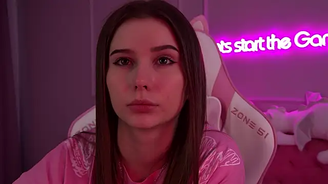 Snapshot of DianaVert chatting on 02.21.25 DianaVert online show from 02.21.25