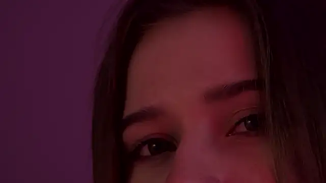 Snapshot of DianaVert chatting on 02.21.25 DianaVert online show from 02.21.25