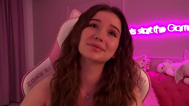 Snapshot of DianaVert chatting on 02.23.25 DianaVert online show from 02.23.25