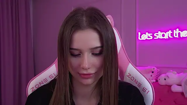 Snapshot of DianaVert chatting on 03.13.25 DianaVert online show from 03.13.25