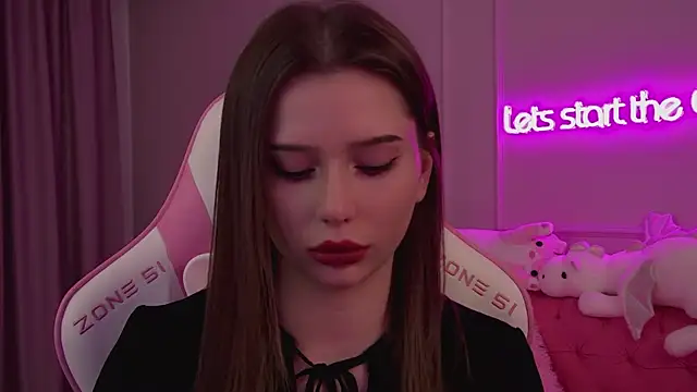 Snapshot of DianaVert chatting on 03.18.25 DianaVert online show from 03.18.25